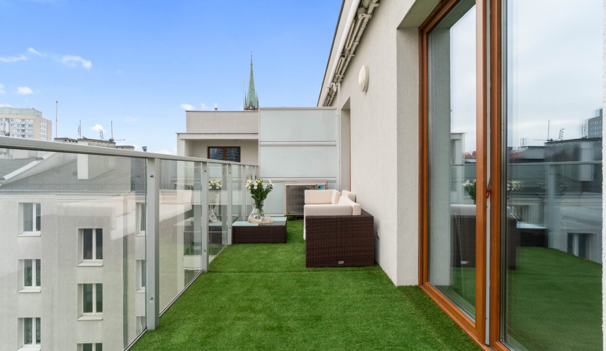 Sesja wykonana na zlecenie agencji nieruchomości White Flag