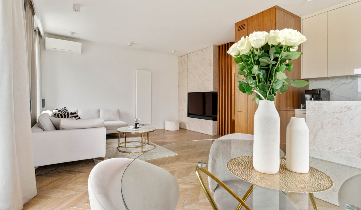 Sesja wykonana na zlecenie agencji nieruchomości White Flag